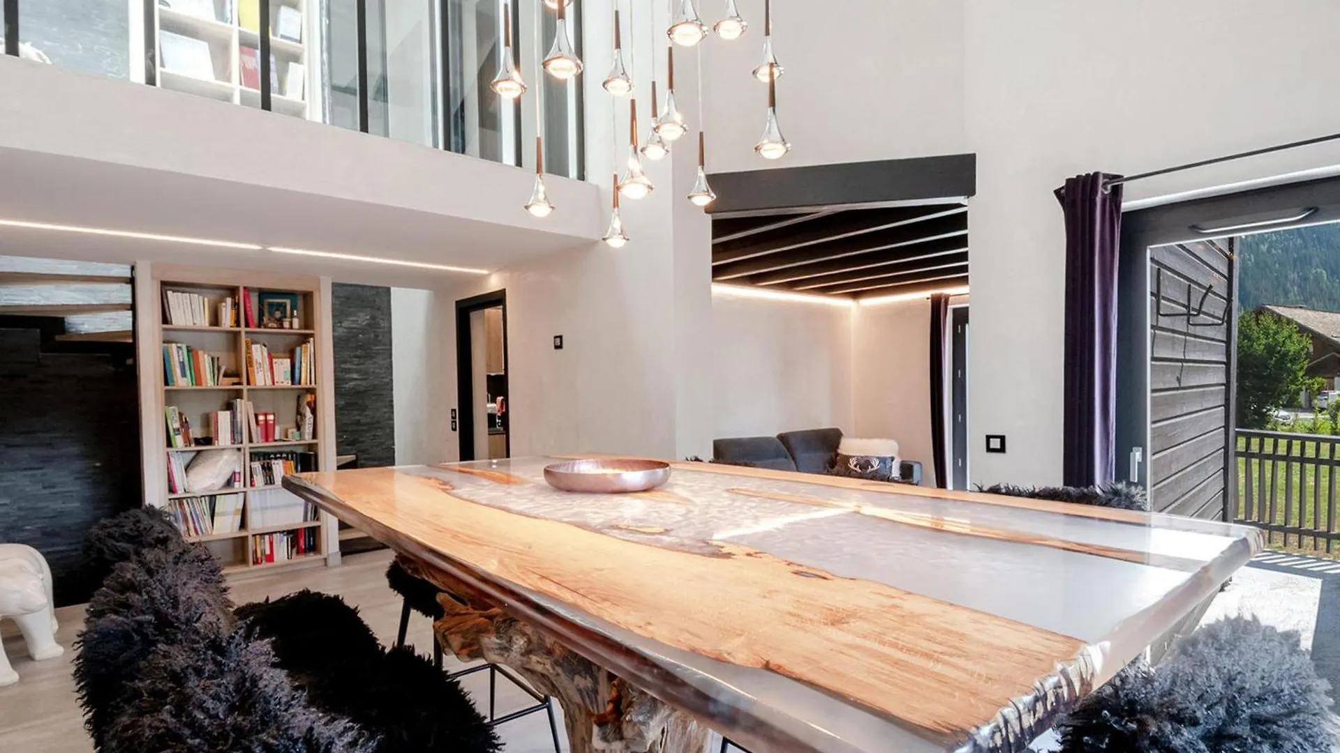 Demi-Chalet Cosy A Chamonix Avec Jardin, Parking Et Wi-Fi - Fr-1-343-227 0*,  France