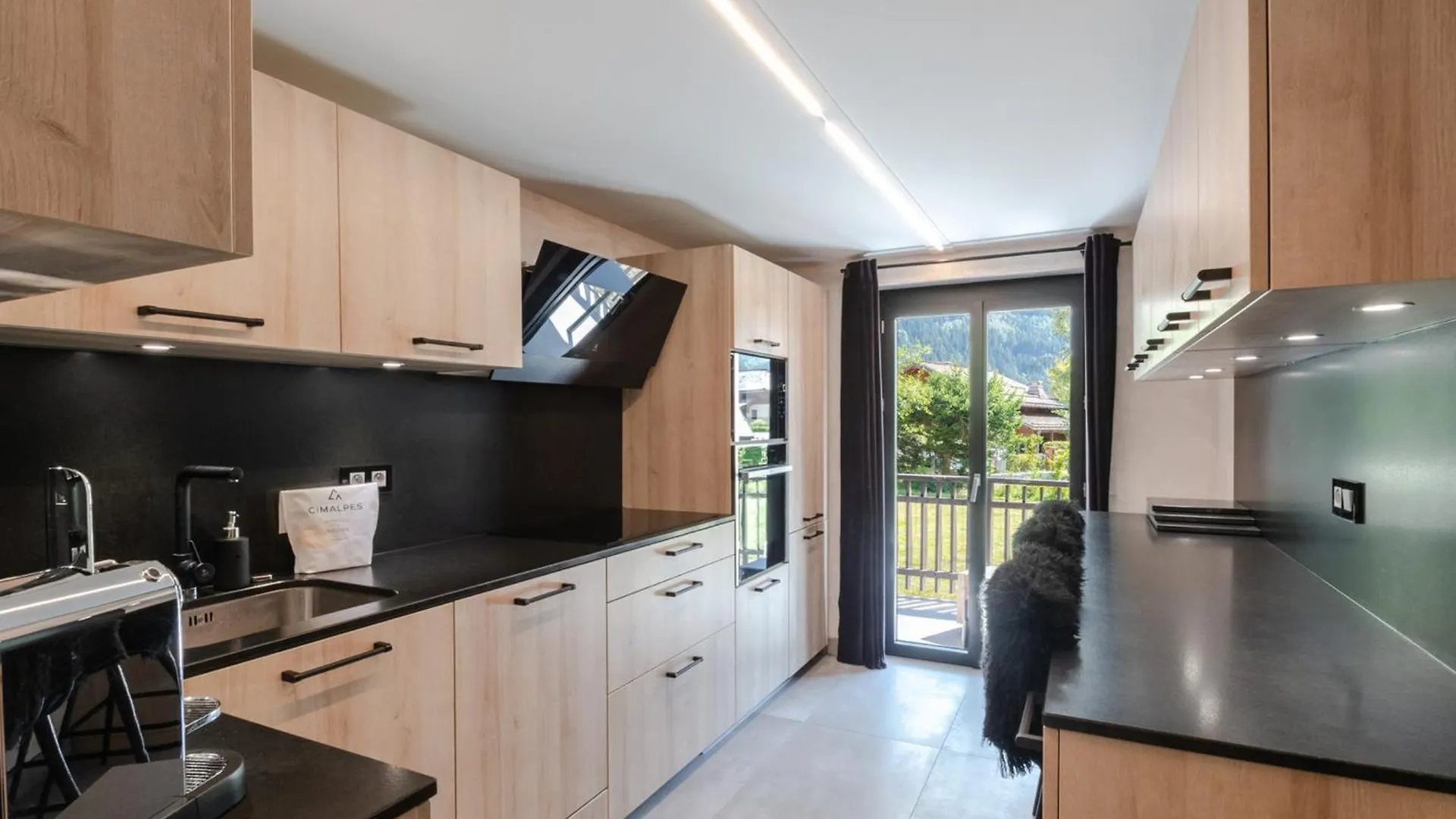 Demi-Chalet Cosy A Chamonix Avec Jardin, Parking Et Wi-Fi - Fr-1-343-227 Apartmán